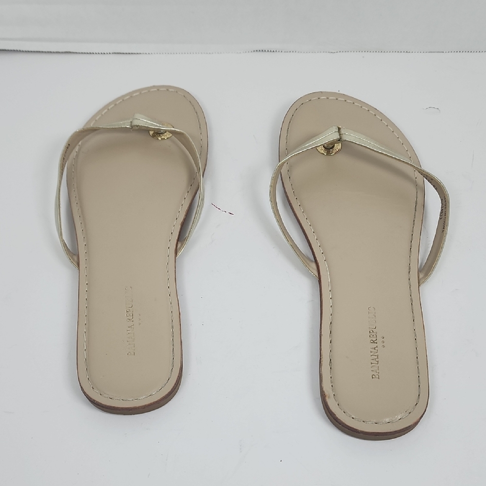 Banana Republic Gold Women's Thong  Flip Flop Slipper Sandals Size 9